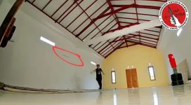 JANGAN BIARKAN PISAUMU TERJATUH