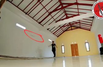 JANGAN BIARKAN PISAUMU TERJATUH